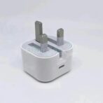 ⁦محول طاقة Apple USB-C 20 دبليو المملكة المتحدة 100% إبداعي⁩ - الصورة ⁦3⁩